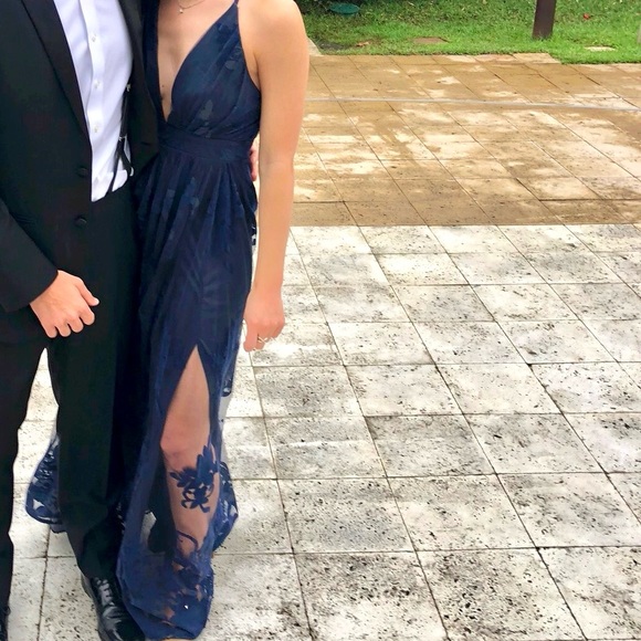 Blue tulle cross back low v dress - perfect for wedding guest - Picture 2 of 4